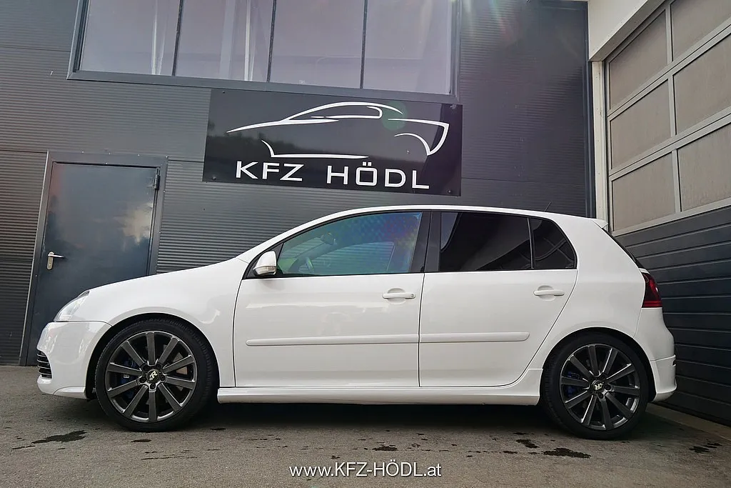 Volkswagen Golf R32 4MOTION DSG Image 6