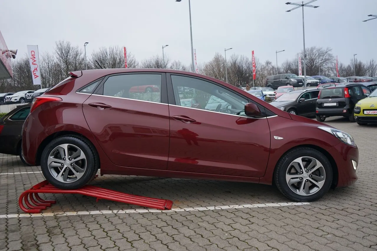 Hyundai i30 1.6 GDI Tempomat...  Image 3